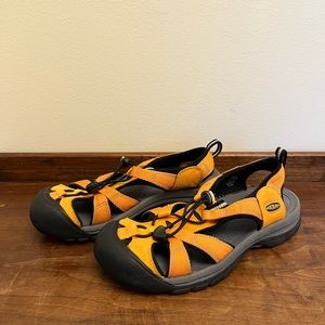 KEEN Venice H2 Women’s Waterproof Hiking Sandals Size 8.5 Orange Gray Black EUC
